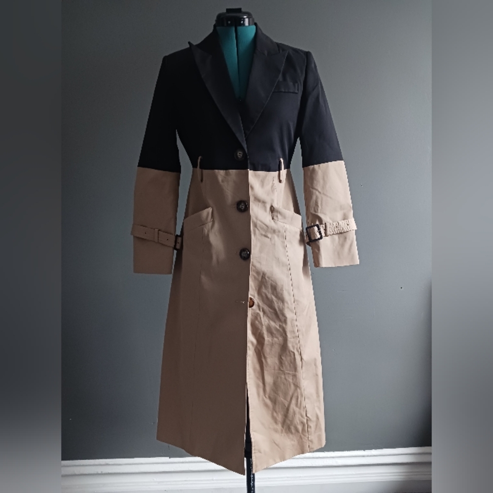 NWT Trench Coat , Beige/ Black Size 38 - READ
